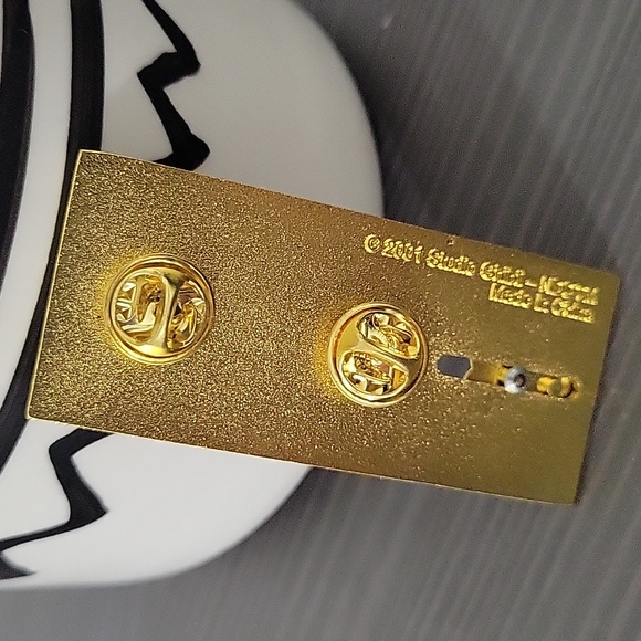 SPIRITED AWAY Studio Ghibli Spirited Away No-Face Slider Enamel Pin - Picture 2 of 2